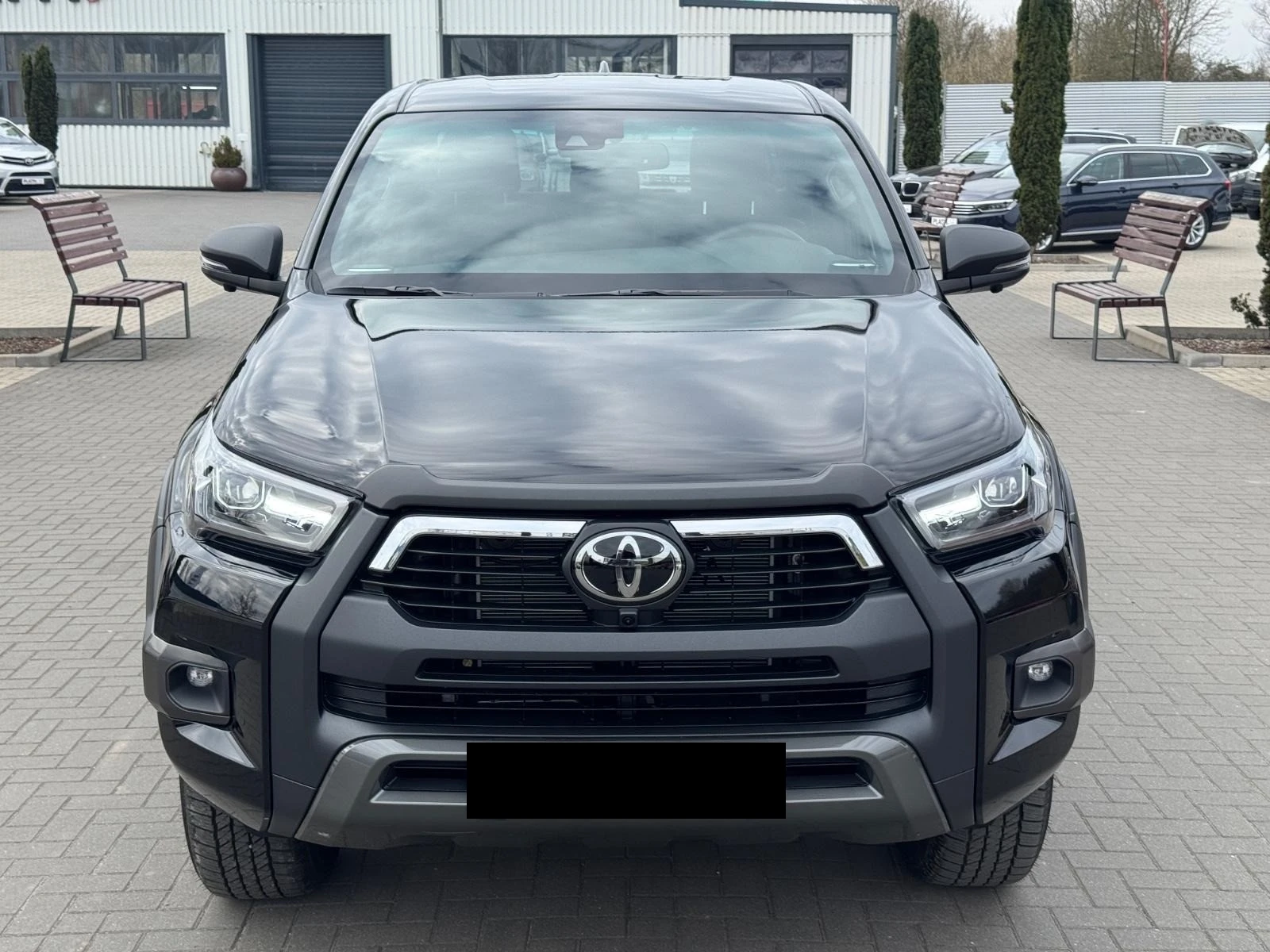 Toyota Hilux 2.8 D-4D/INVINCIBLE/DOUBLE CAB/JBL/360/ - изображение 2