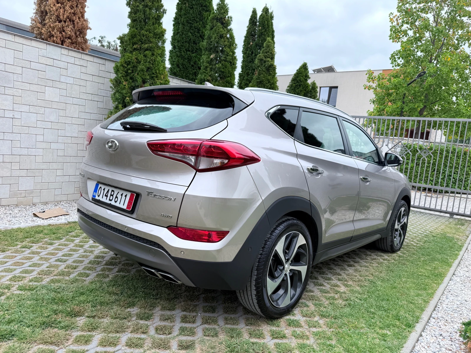 Hyundai Tucson 2.0CRDi* Premium* 4WD - изображение 4
