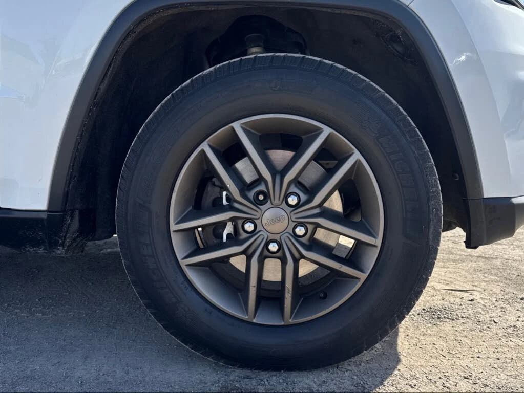 Jeep Grand cherokee 75th Anniversary Edition* АвтоКредит* (ЦЕНА ДО БГ) - изображение 9