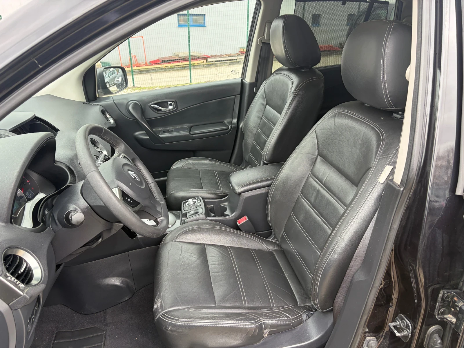 Renault Koleos AUTOMATIK-4x4, снимка 13 - Автомобили и джипове - 52373753