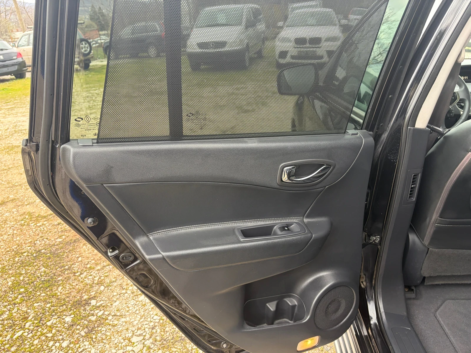 Renault Koleos AUTOMATIK-4x4, снимка 10 - Автомобили и джипове - 52373753