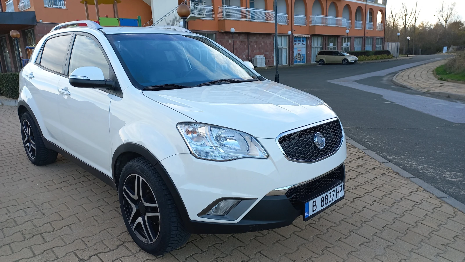 SsangYong Korando 2.0 XDI 4x4 Aut - изображение 3