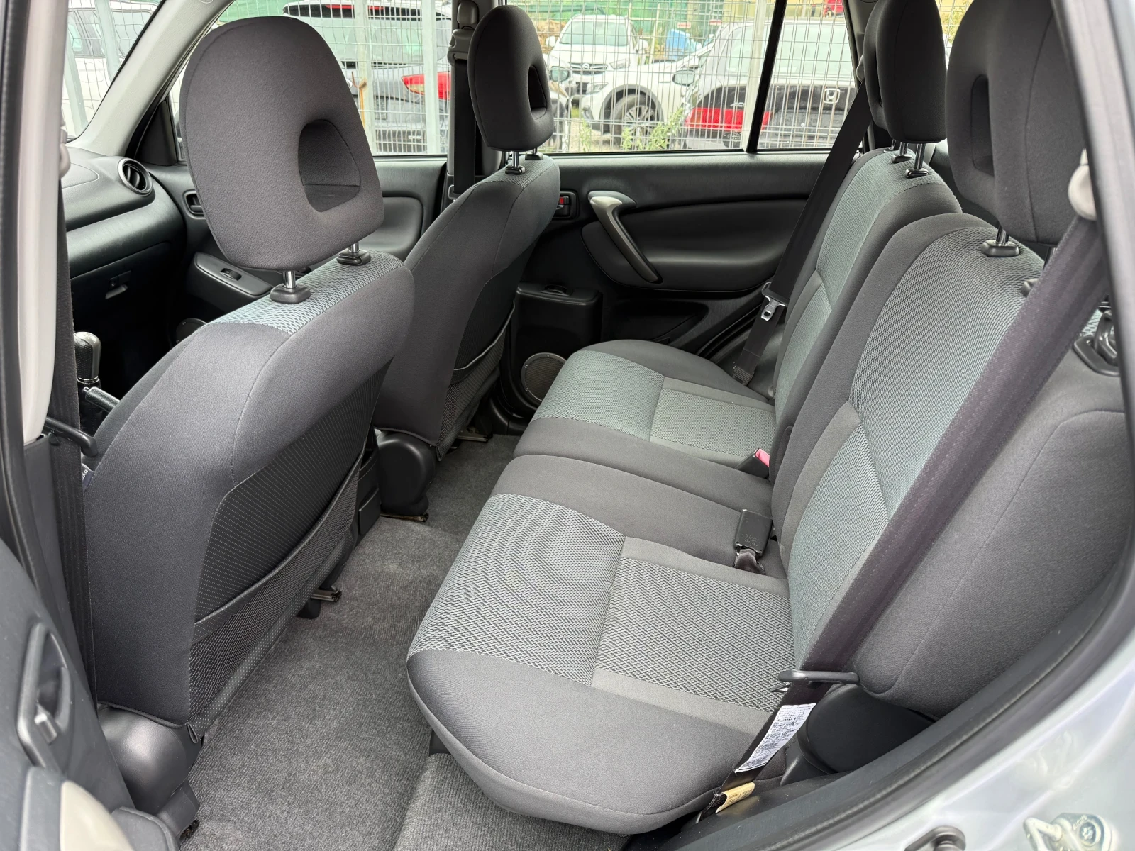 Toyota Rav4 2.0 D4D 116kc 4x4 173000km, снимка 11 - Автомобили и джипове - 53840543