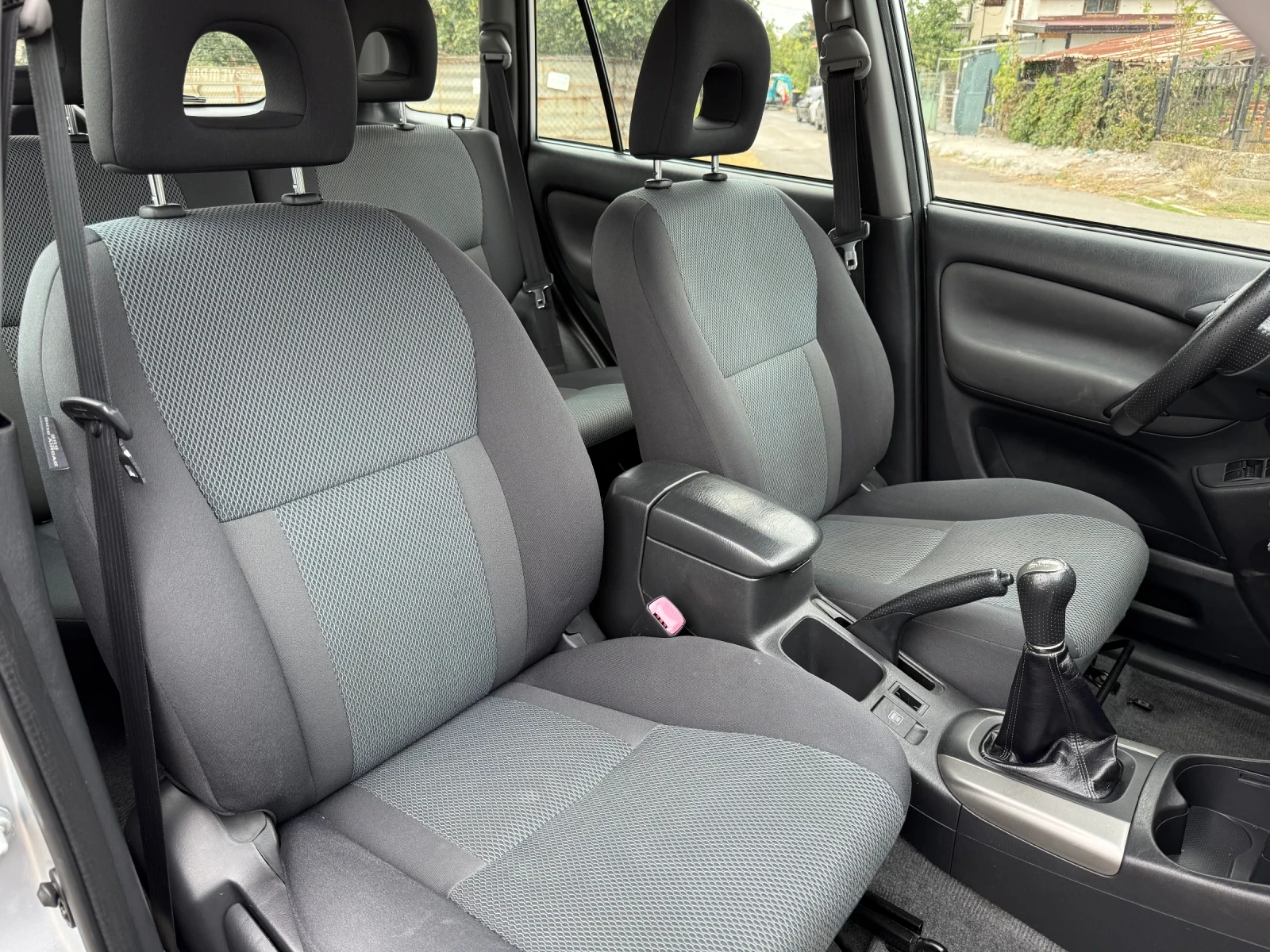 Toyota Rav4 2.0 D4D 116kc 4x4 173000km, снимка 8 - Автомобили и джипове - 53840543