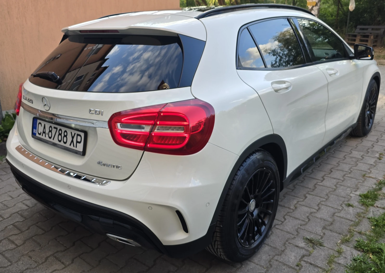 Mercedes-Benz GLA 220 CDI AMG Line 4MATIC, снимка 5 - Автомобили и джипове - 55303715
