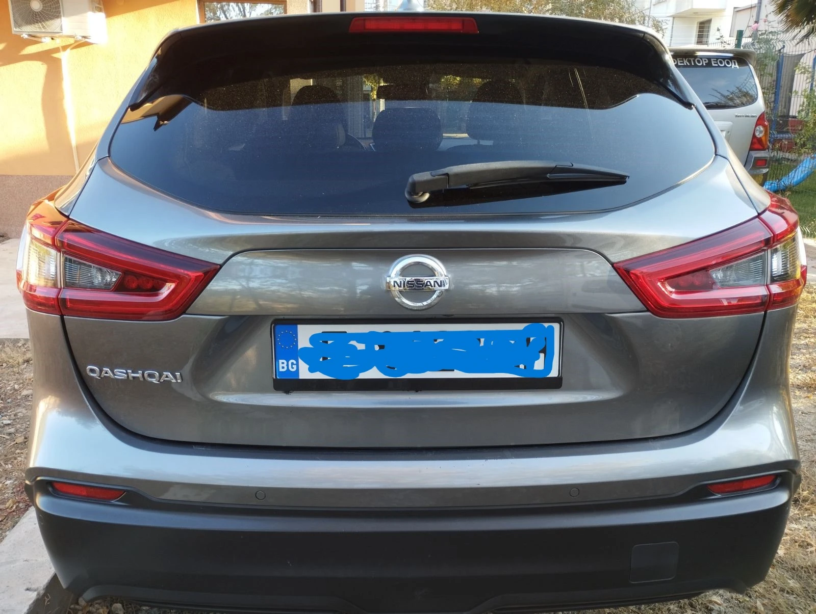 Nissan Qashqai, снимка 2 - Автомобили и джипове - 55615599