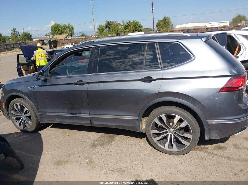 VW Tiguan SEL* PREMIUM* R-LINE* 4MOTION* КАМЕРА* ПОДГРЕВ* , снимка 5 - Автомобили и джипове - 55990711