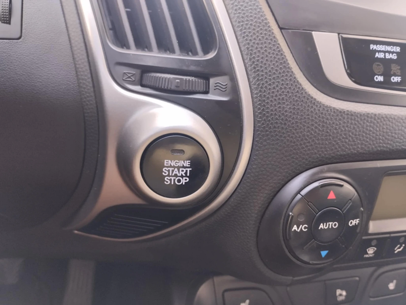 Hyundai IX35, снимка 8 - Автомобили и джипове - 56167412