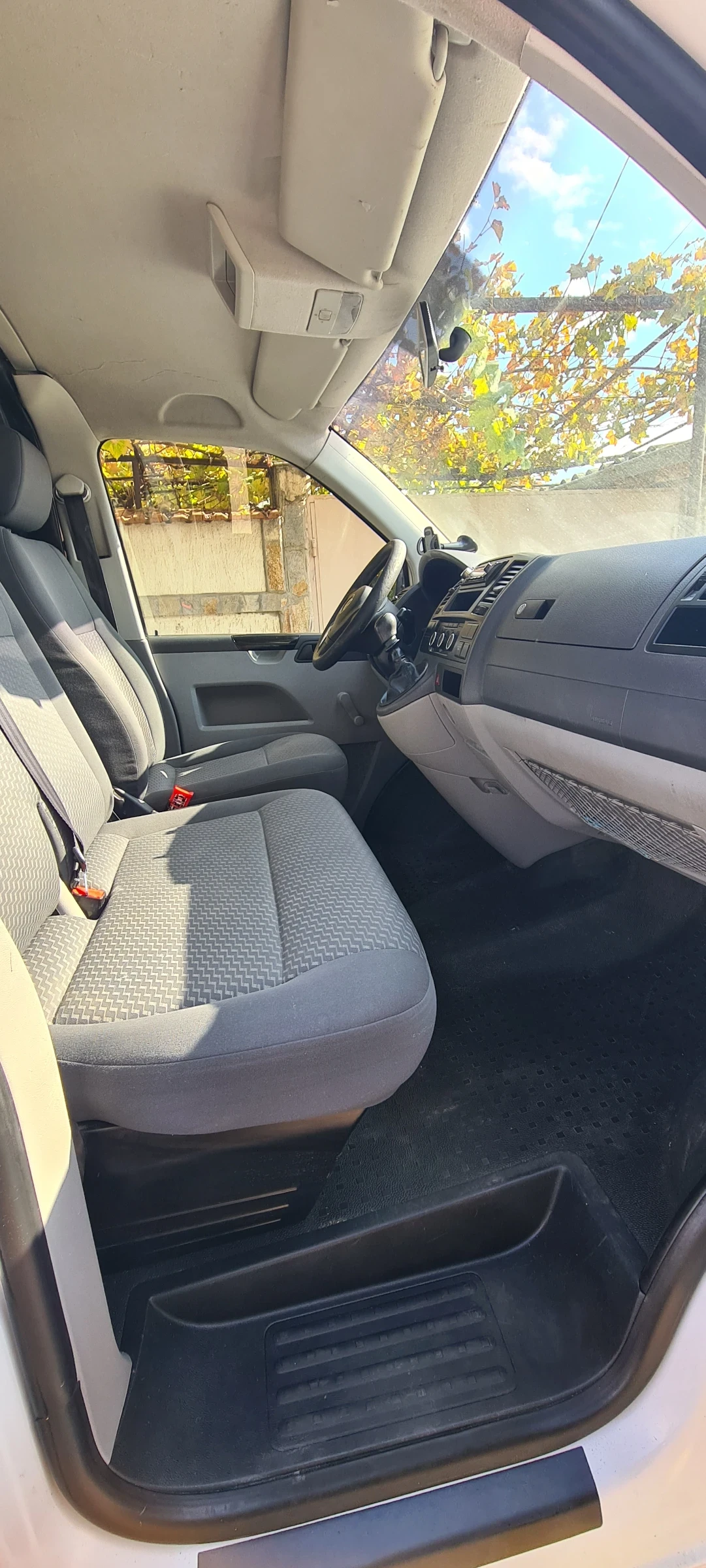 VW Transporter 2.0 TDI T5 - изображение 7