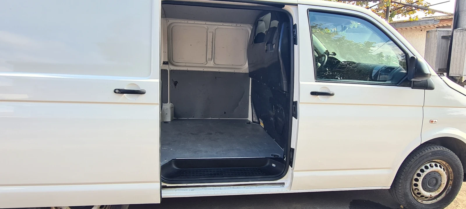 VW Transporter 2.0 TDI T5 - изображение 6