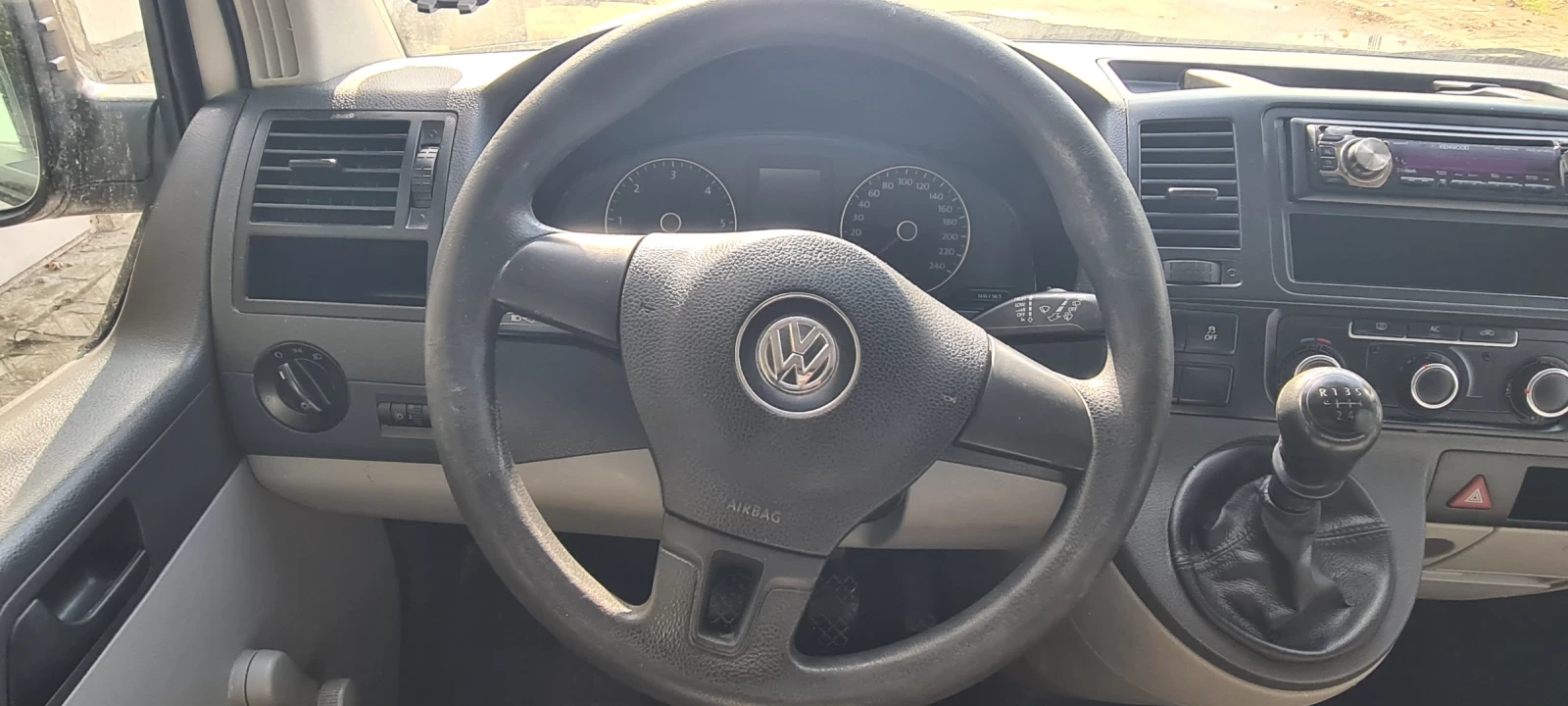 VW Transporter 2.0 TDI T5 - изображение 9