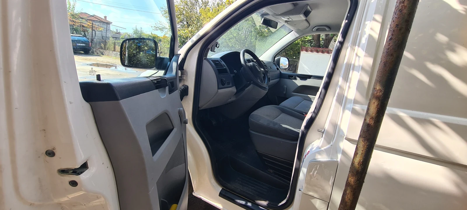 VW Transporter 2.0 TDI T5 - изображение 5