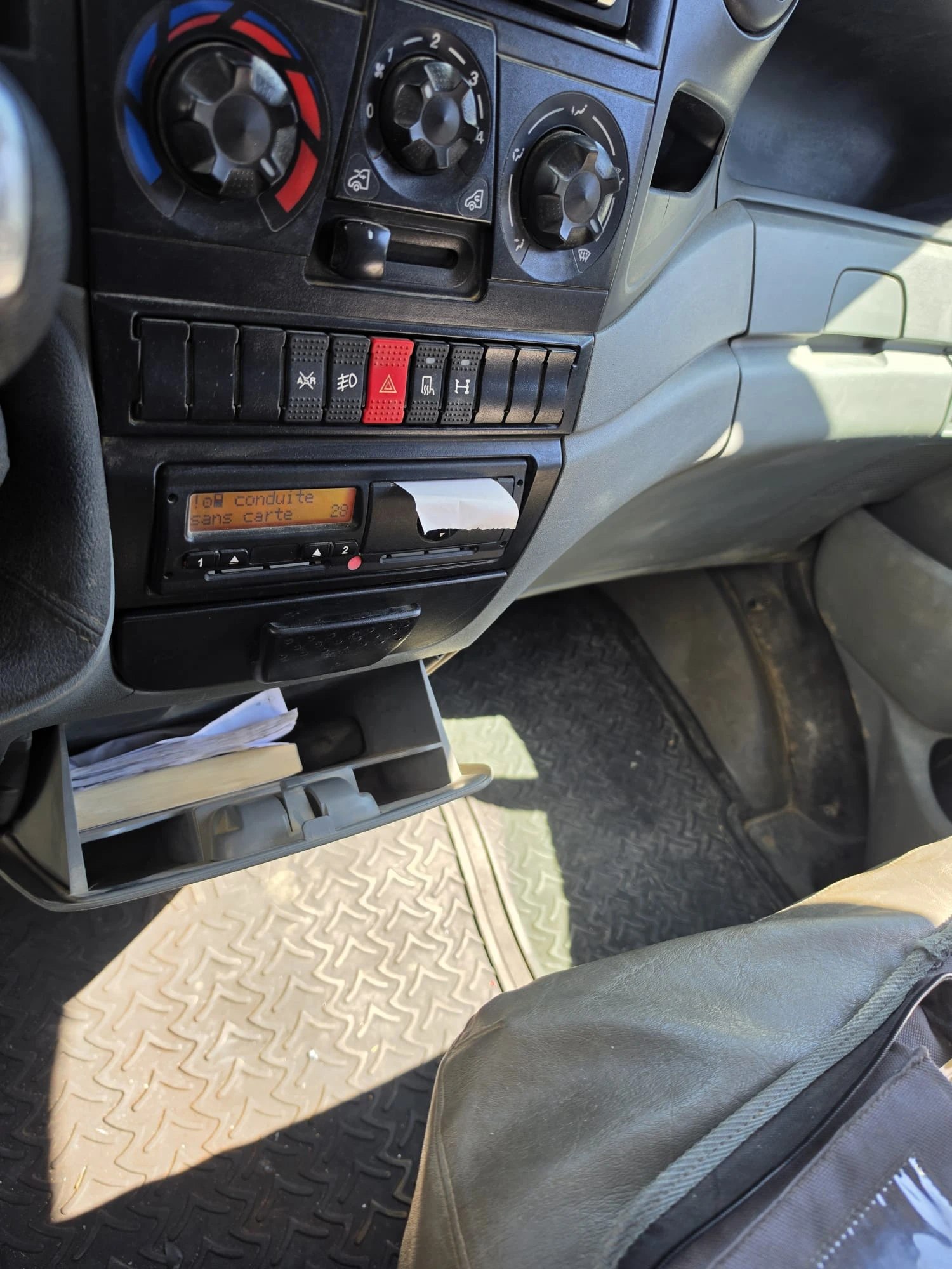 Iveco Daily 65C18  * * 7-места * * , снимка 12 - Камиони - 54217505