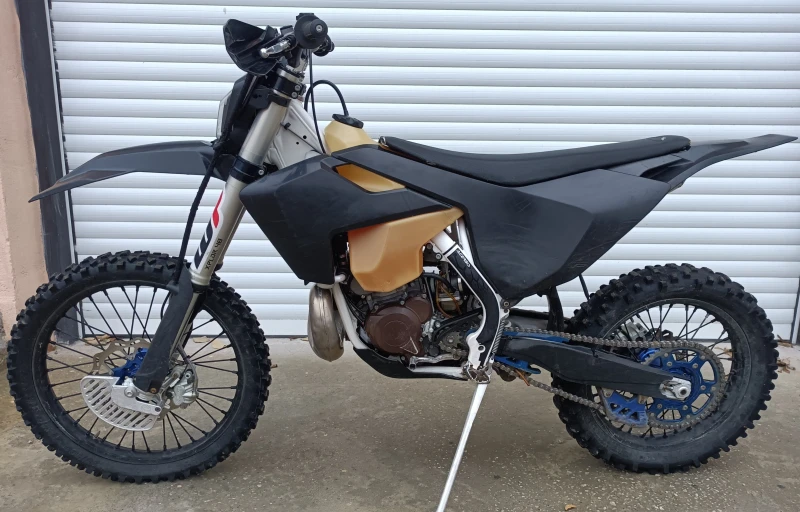 Husqvarna TE 300 Регистриран, снимка 2 - Мотоциклети и мототехника - 52632162