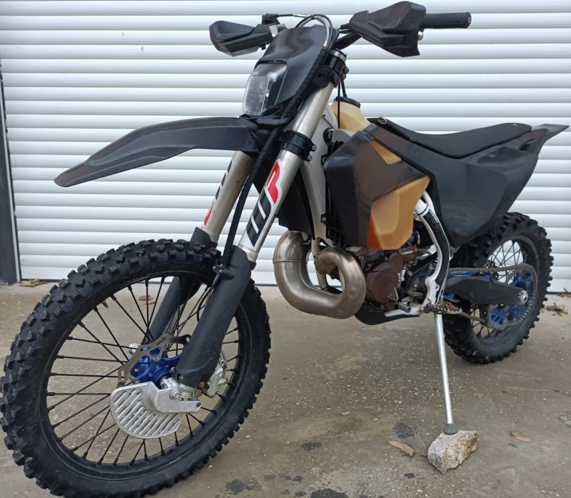 Husqvarna TE 300 Регистриран