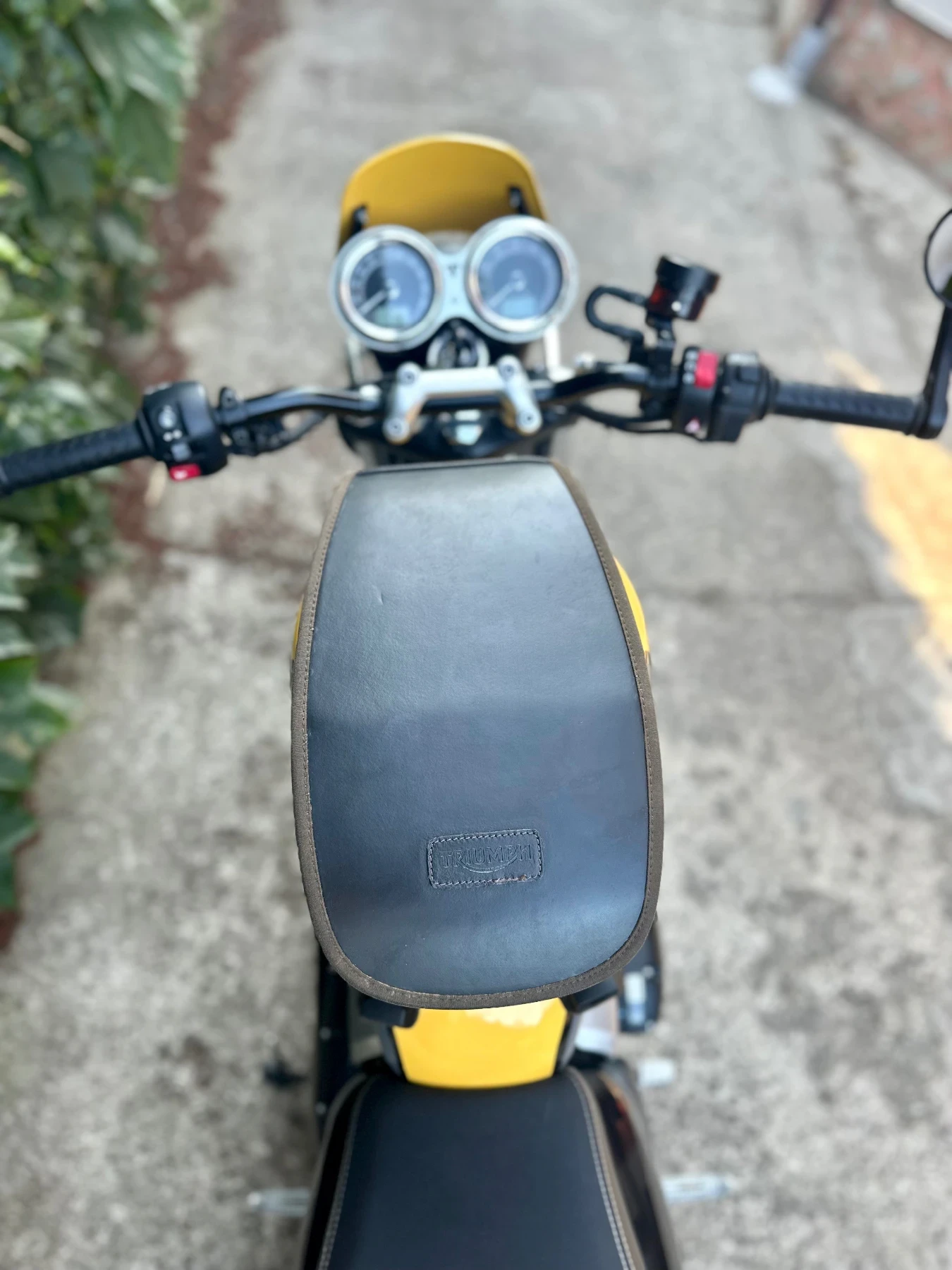 Triumph Street Twin Street CUP ABS ASR | Mobile.bg   15