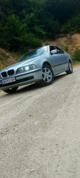 BMW 520, снимка 6 - Автомобили и джипове - 45423872