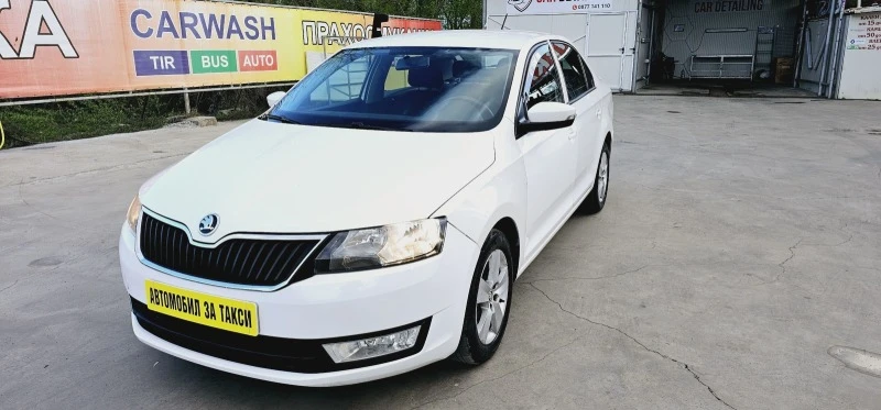 Skoda Rapid 1.6tdi 116кс -Нави,Пълен ел пакет, снимка 1 - Автомобили и джипове - 45169690