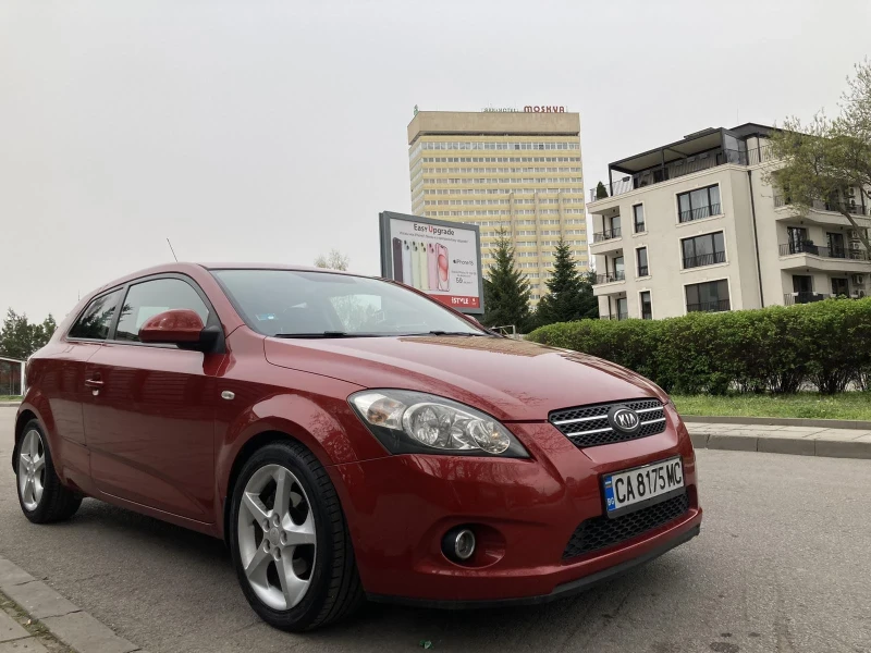 Kia Ceed 2.0 CRDI, снимка 1 - Автомобили и джипове - 47165756