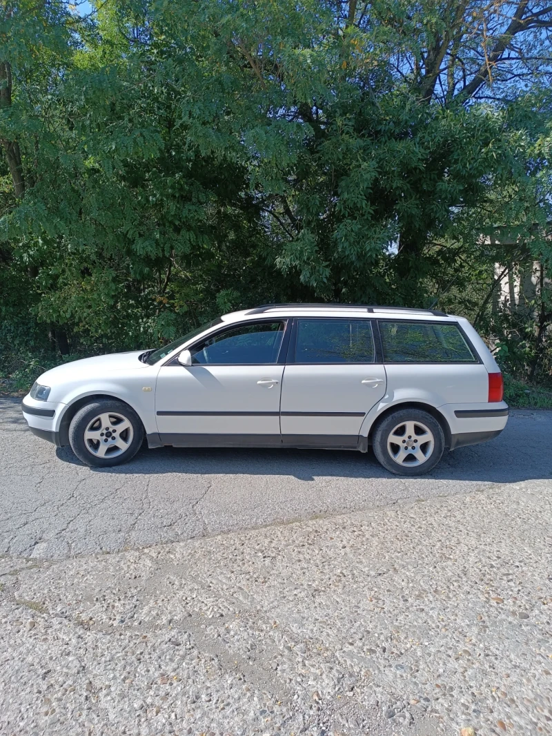 VW Passat 1.9 TDI, снимка 2 - Автомобили и джипове - 47383783