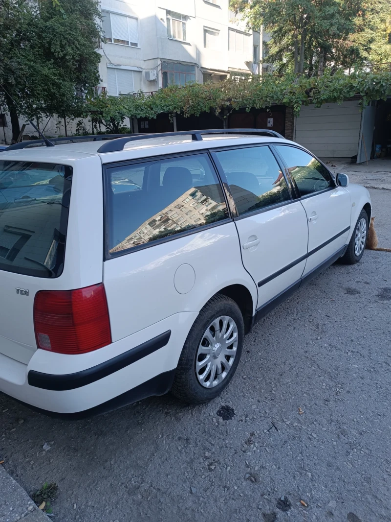 VW Passat 1.9 TDI, снимка 13 - Автомобили и джипове - 47383783