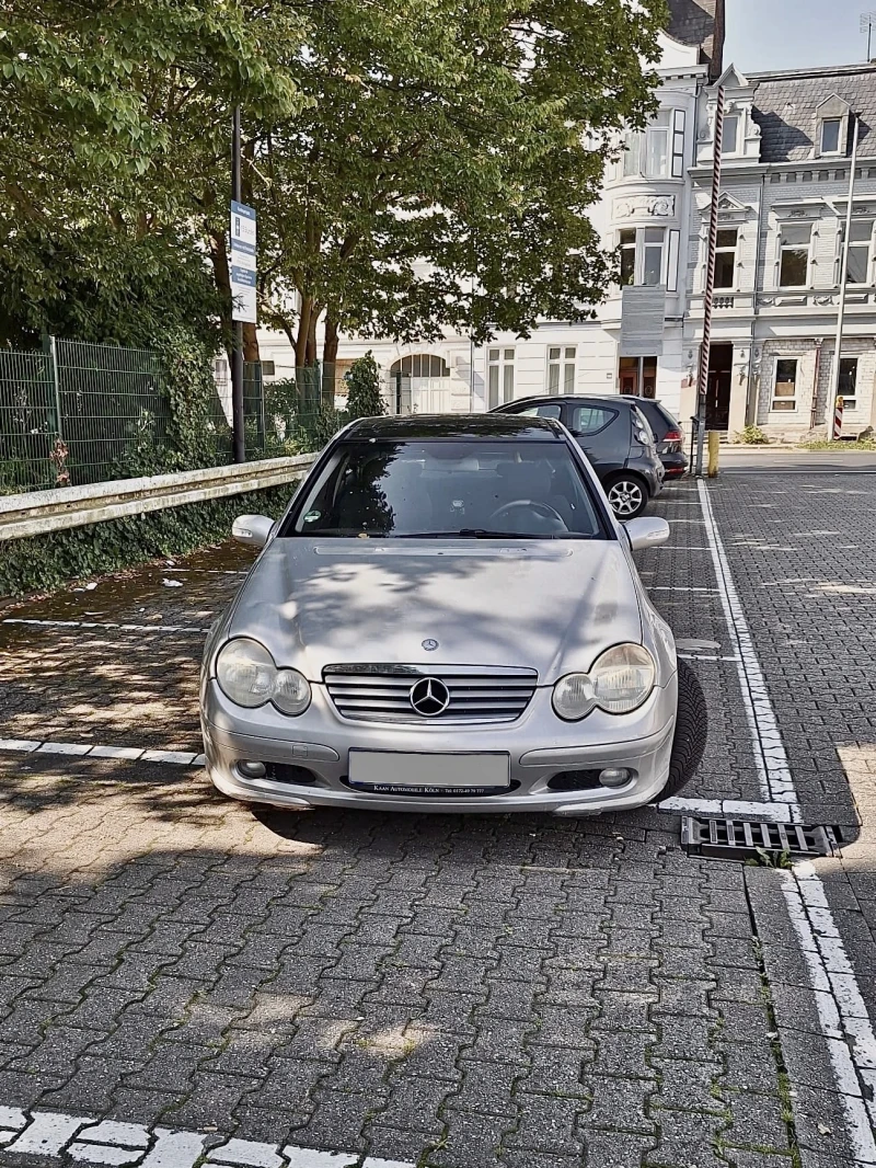 Mercedes-Benz C 180, снимка 1 - Автомобили и джипове - 49000487