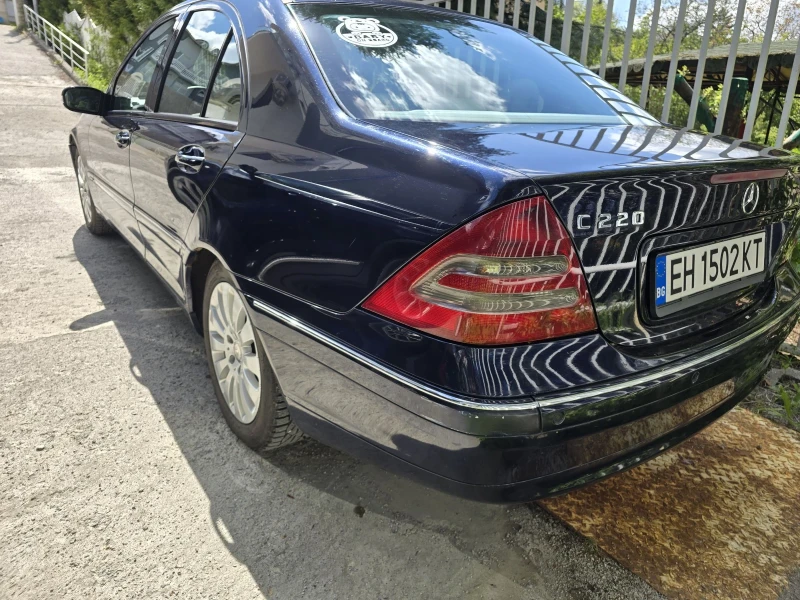 Mercedes-Benz C 220, снимка 6 - Автомобили и джипове - 52273726
