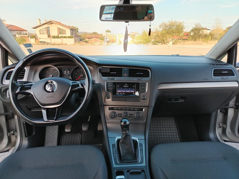 VW Golf 1.6TDI, снимка 8 - Автомобили и джипове - 52049958