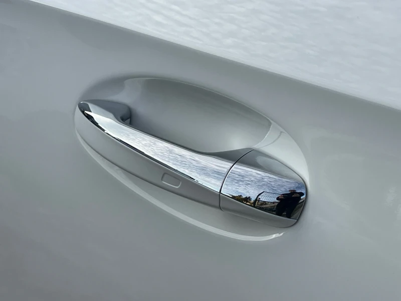 Mercedes-Benz A 180 AMG* KEYLESS* PANO* NIGHT* ГАРАНЦИЯ, снимка 16 - Автомобили и джипове - 52122355