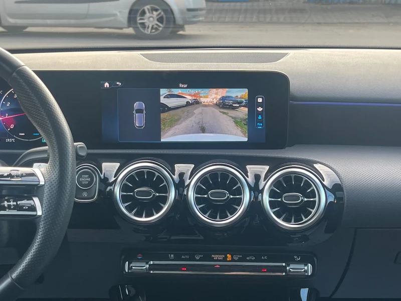 Mercedes-Benz A 180 AMG* KEYLESS* PANO* NIGHT* ГАРАНЦИЯ, снимка 14 - Автомобили и джипове - 52122355