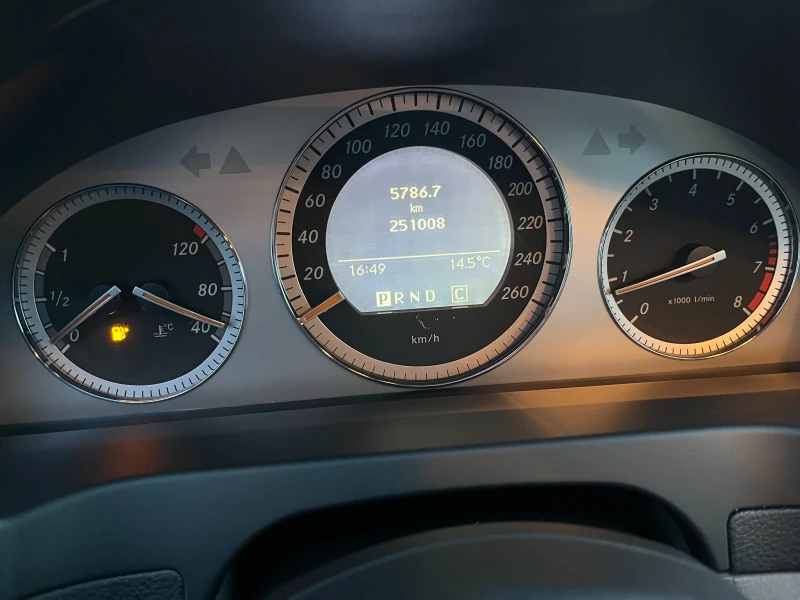 Mercedes-Benz C 230 2.5i-АВТОМАТИК-Avantgarde, снимка 11 - Автомобили и джипове - 52446878