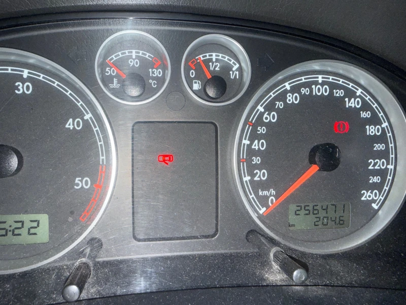 VW Passat TDI, снимка 5 - Автомобили и джипове - 52575894