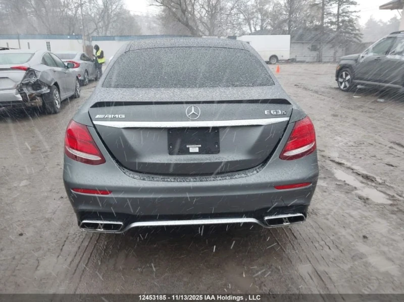 Mercedes-Benz E 63 AMG * S * CARFAX * БЕЗ ПЪРВОНАЧАЛНА ВНОСКА, снимка 16 - Автомобили и джипове - 52729378