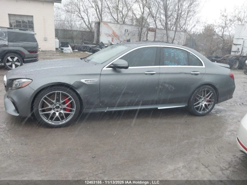 Mercedes-Benz E 63 AMG * S * CARFAX * БЕЗ ПЪРВОНАЧАЛНА ВНОСКА, снимка 14 - Автомобили и джипове - 52729378