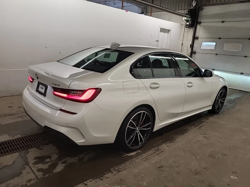 BMW 330 * 330I XDRIVE * CARFAX * ЦЕНА ДО БГ, снимка 4 - Автомобили и джипове - 53077353