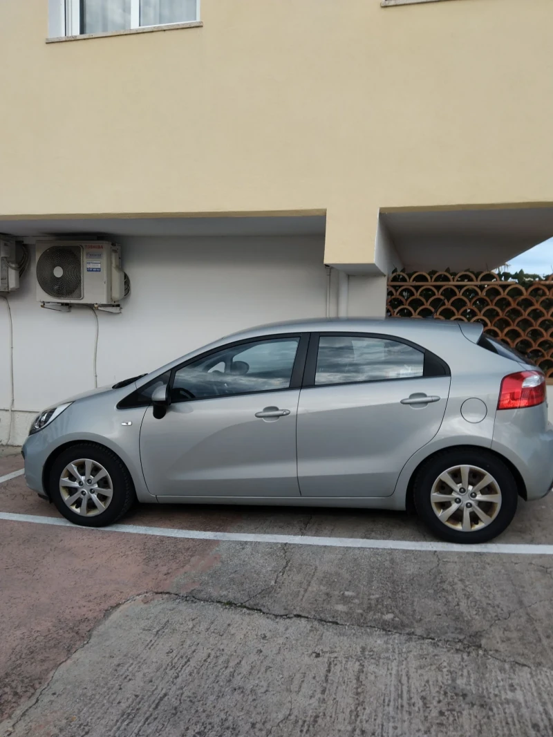 Kia Rio, снимка 4 - Автомобили и джипове - 53112475