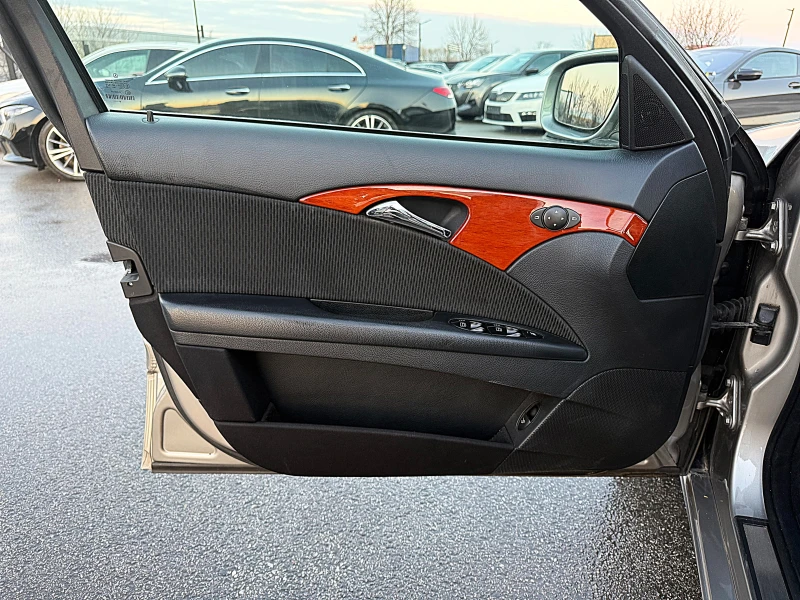 Mercedes-Benz E 220 EVO-FACE LIFT-227164km-ПОДГРЯВАНЕ-GERMANIA !!!, снимка 7 - Автомобили и джипове - 53170512