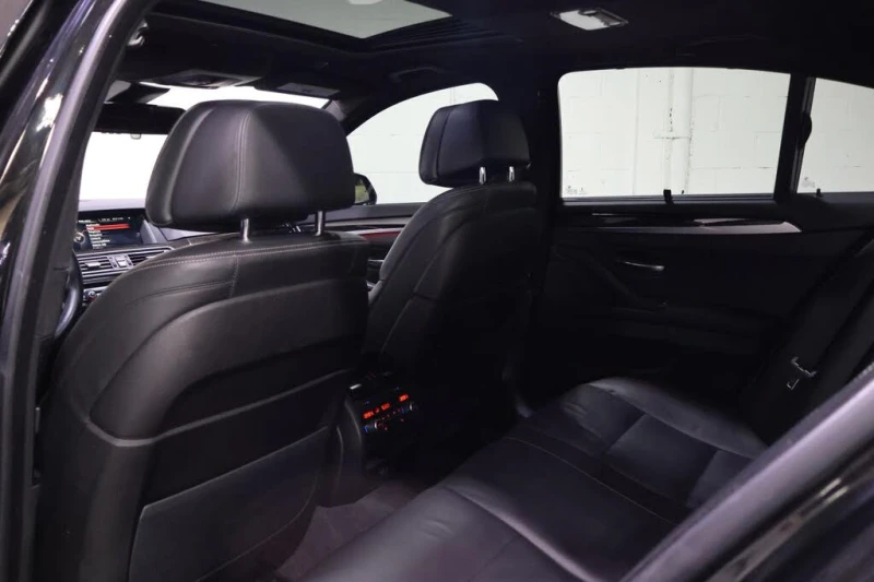 BMW 535  xDrive* Автокредит(Цена до БГ), снимка 16 - Автомобили и джипове - 53272247
