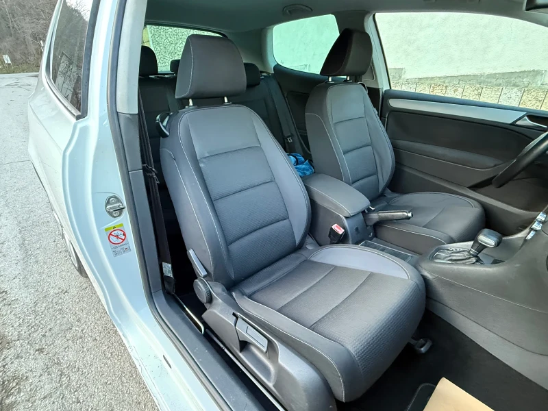 VW Golf 1.6 TDI DSG , снимка 15 - Автомобили и джипове - 53423894