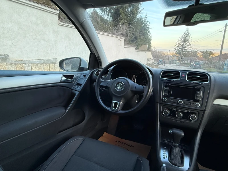VW Golf 1.6 TDI DSG , снимка 11 - Автомобили и джипове - 53423894