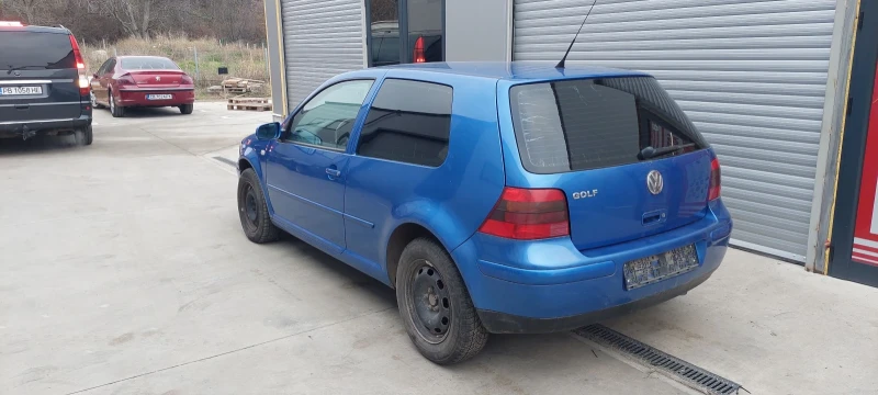 VW Golf 1.4 бензин , снимка 5 - Автомобили и джипове - 53471787