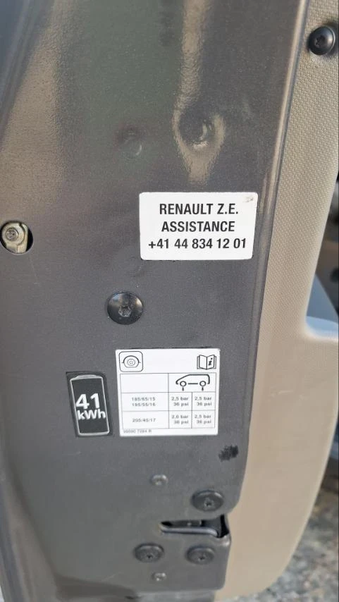 Renault Zoe 41KW BOSE, снимка 12 - Автомобили и джипове - 52858621