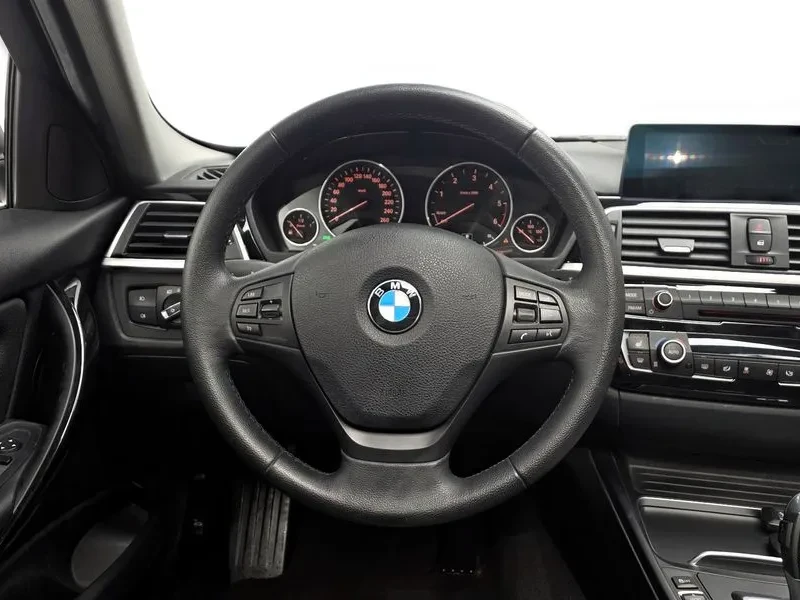 BMW 320 d, снимка 12 - Автомобили и джипове - 54592553
