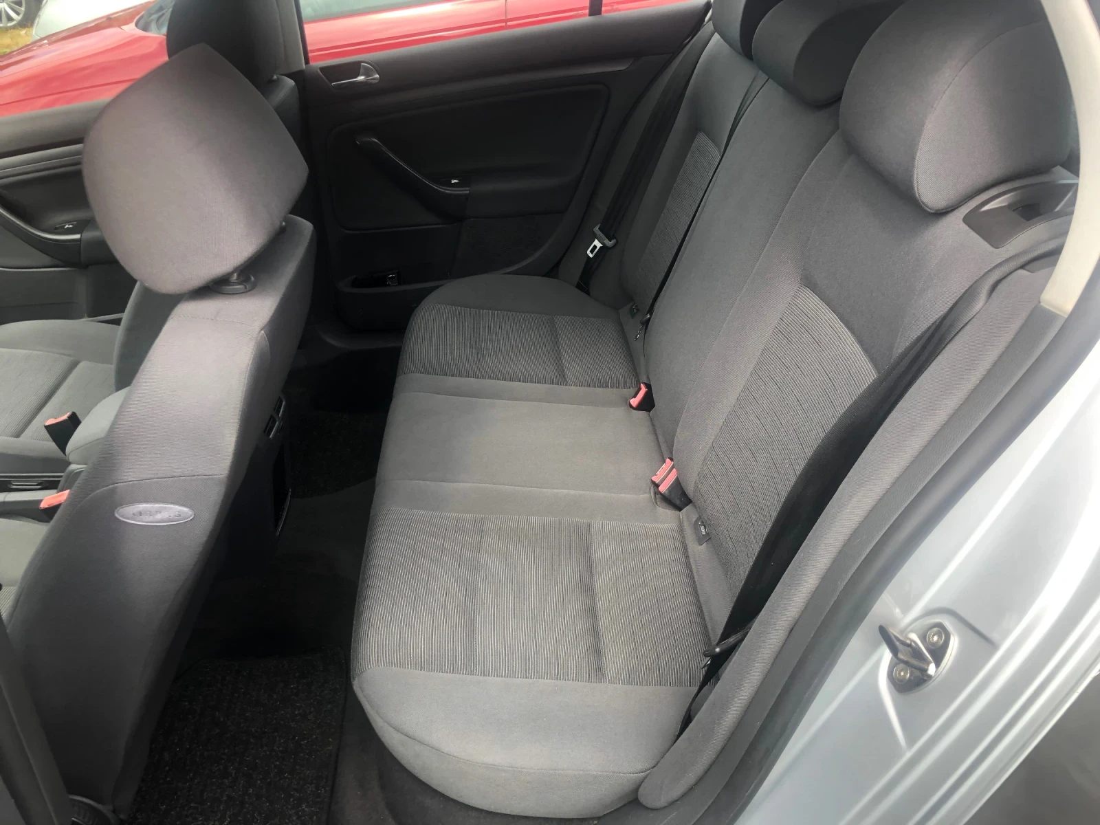 VW Golf 1.9TDI-105к.с.-КЛИМАТРОНИК - изображение 10