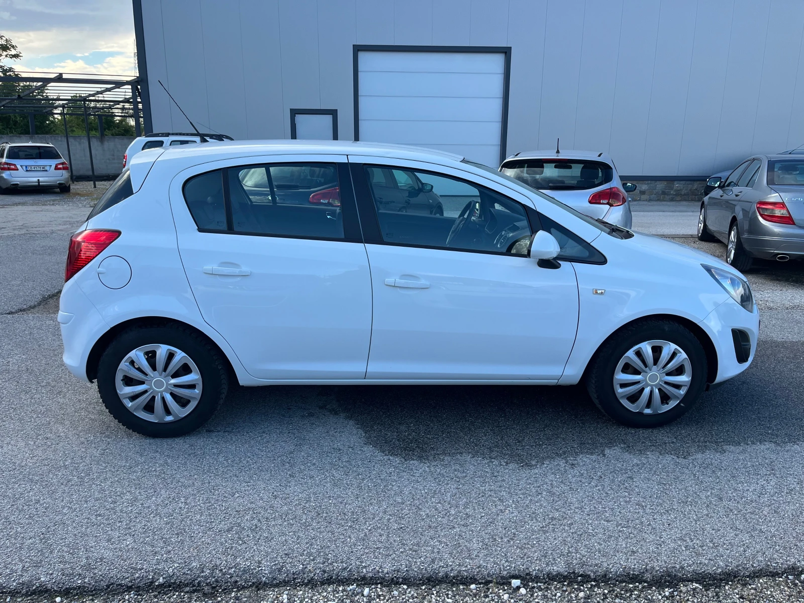 Opel Corsa 1.2 i 85 k.c ГАЗ - изображение 4