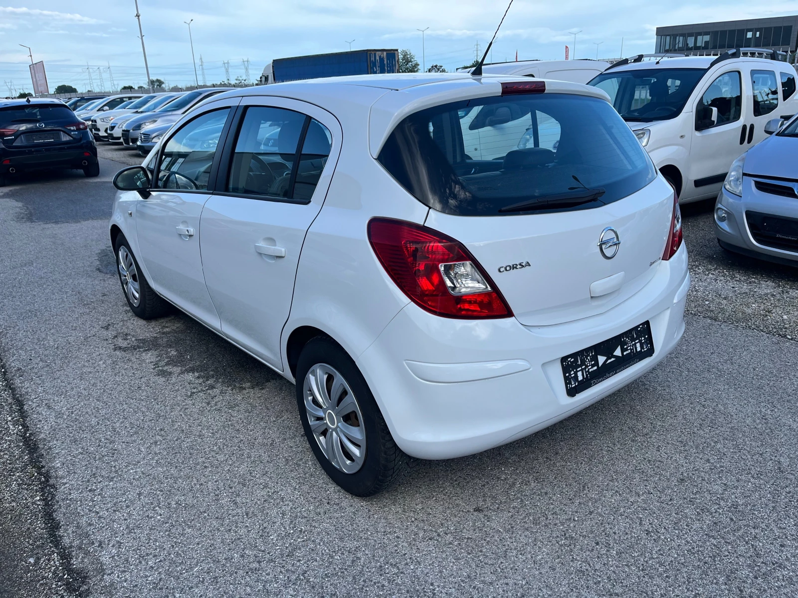 Opel Corsa 1.2 i 85 k.c ГАЗ - изображение 5