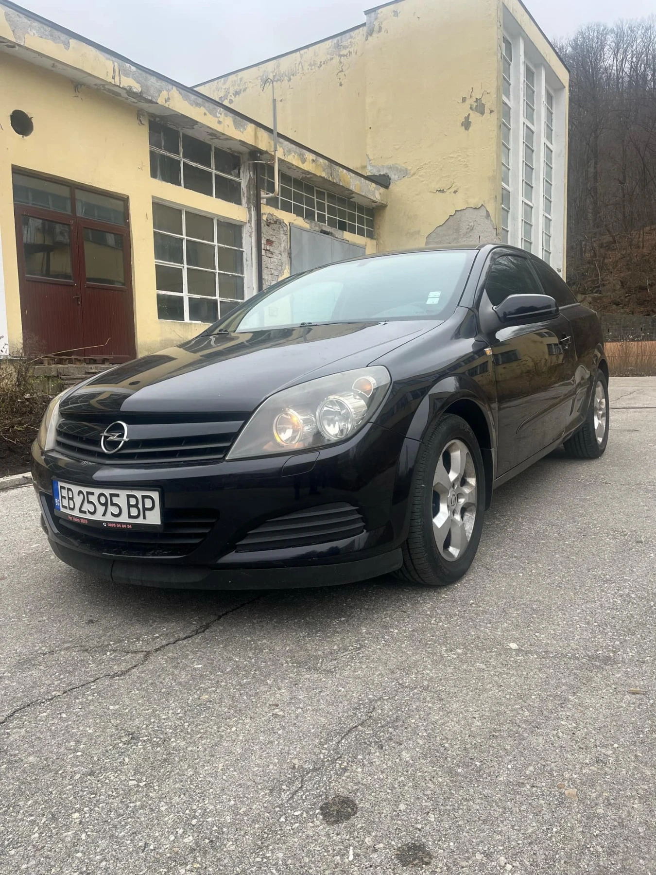Opel Astra 1.9 120к GTC - изображение 5