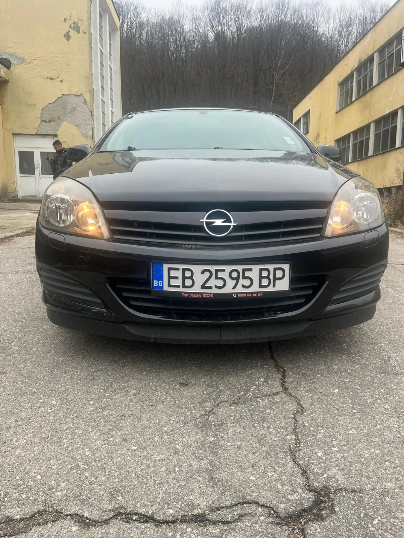 Opel Astra 1.9 120к GTC - изображение 6