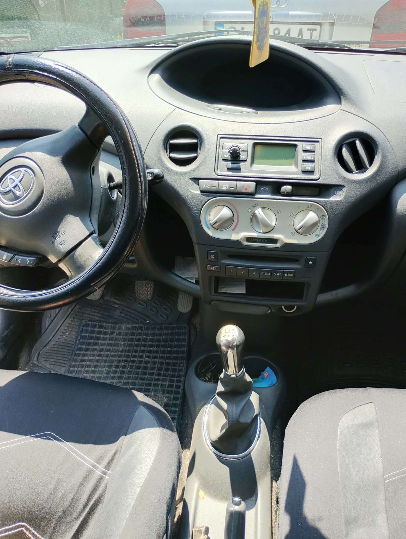Toyota Yaris  - изображение 4