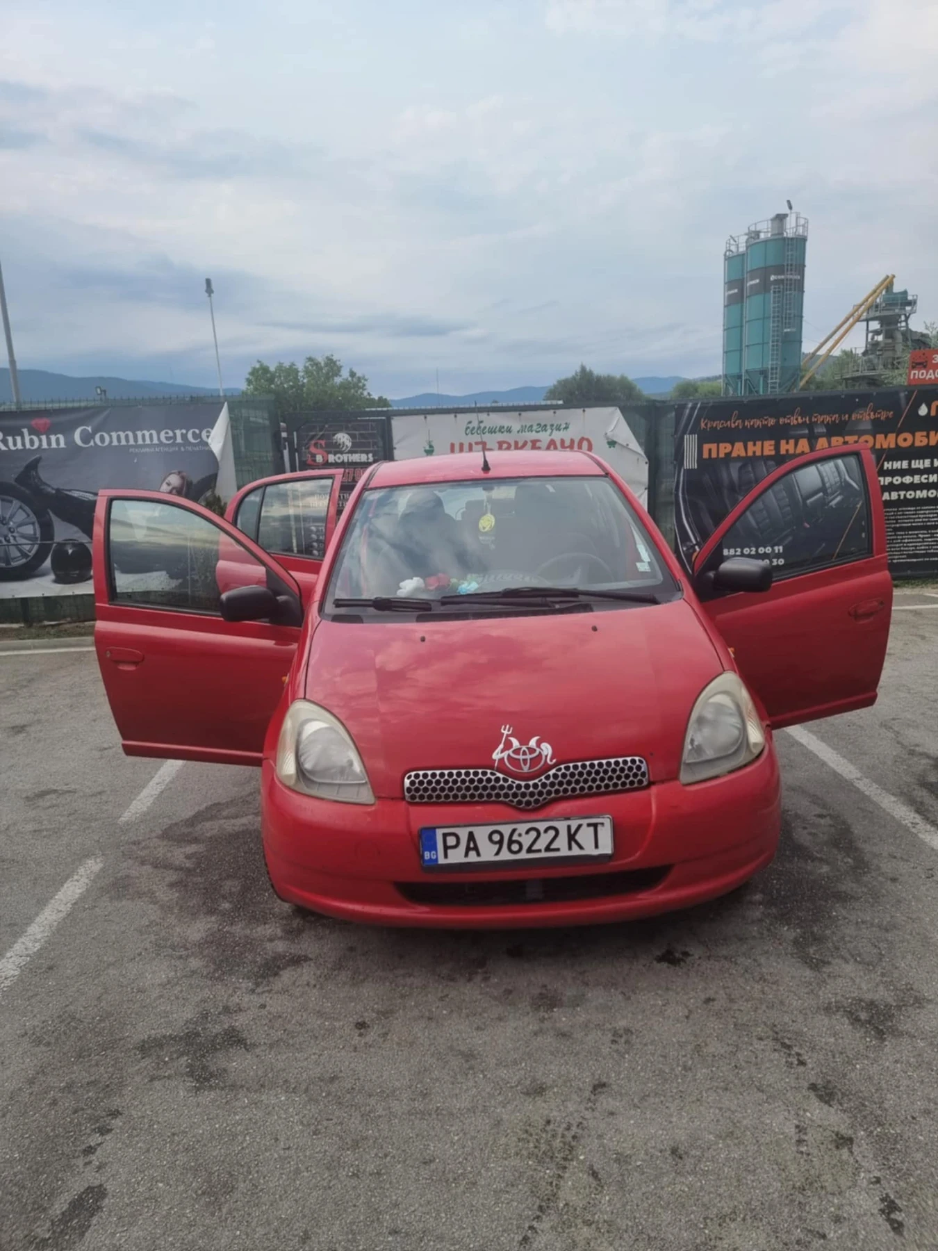 Toyota Yaris  - изображение 2